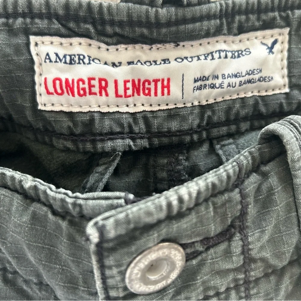 American Eagle Cargo Shorts Mens 26 Black Longer Length Utility Pockets Casual
